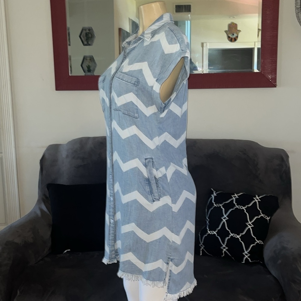 Billy T

Lila Shirtdress - Picture 10 of 12